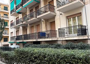 AMPIO APPARTAMENTO A POCHI PASSI DAL MARE